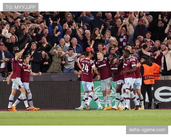 格拉斯纳率队豪取连胜,状态回暖剑指英超冠军 格拉斯纳率队豪取连胜,状态回暖剑指英超冠军