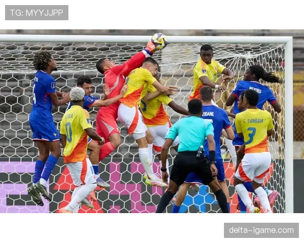 南美足球训练方式革新：技术与创造力并重，全面提升年轻球员竞争力