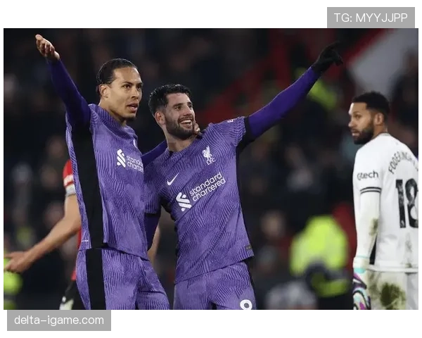 谢联迎战利物浦，争夺关键三分，双雄对决备受球迷期待