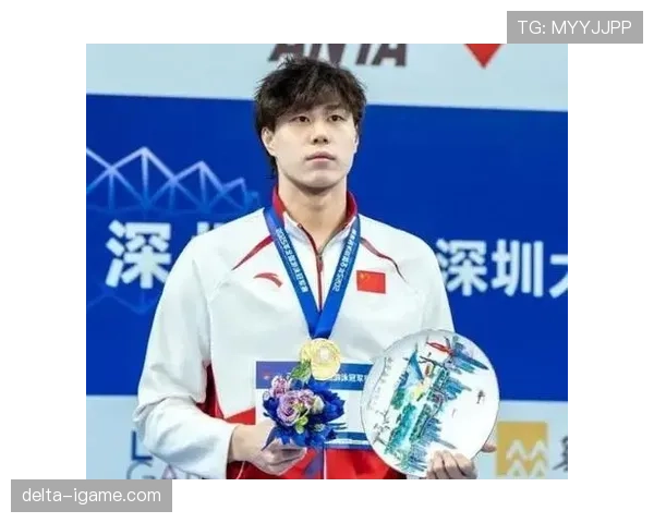 覃海洋没带手机进更衣室？感觉他这是自断财路啊！